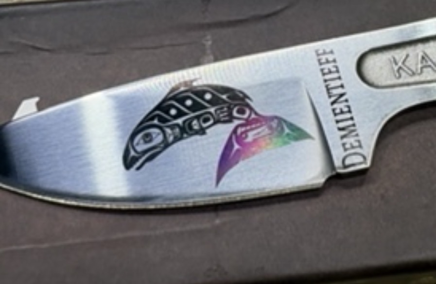 Custom engraved knife